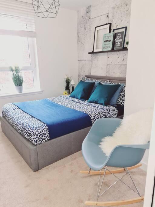 Stylish 2 Bedroom Apartment / Free Gated Parking Glasgow Eksteriør billede